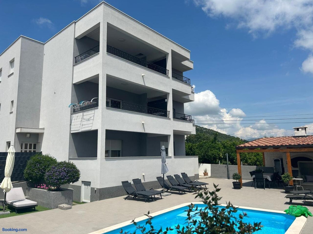 Apartments Hazi 1