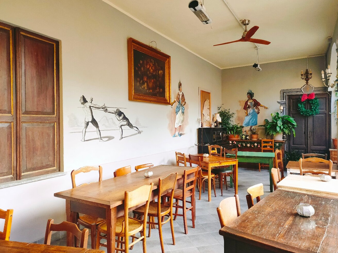 Hdemia Old Style Club-Moncrivello必去景点
