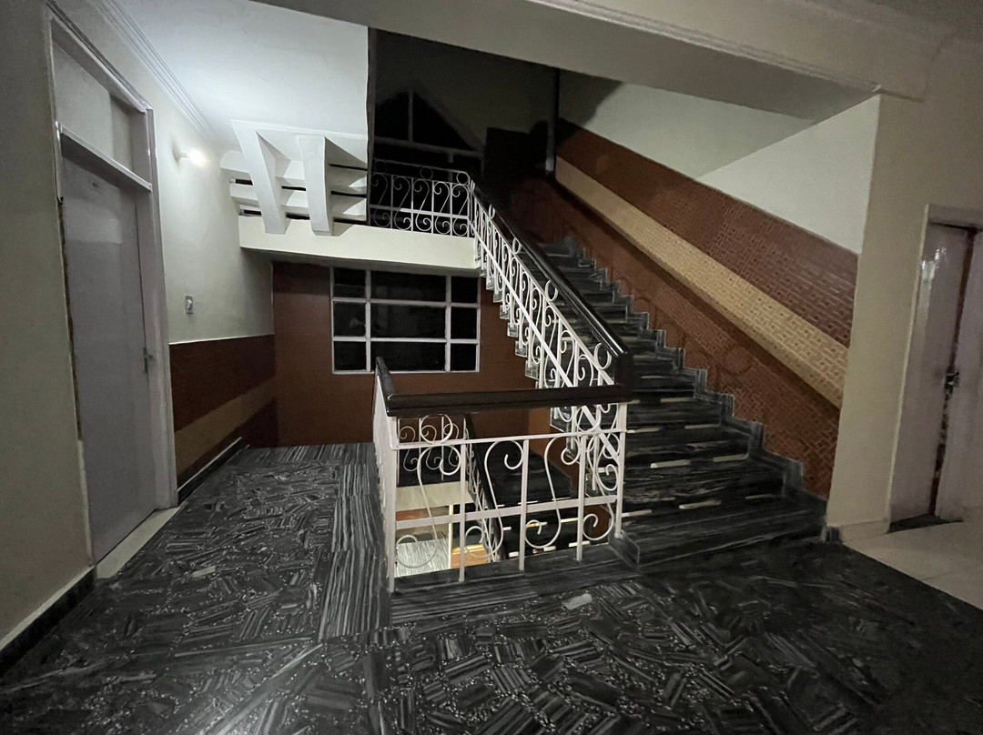 Hotel Highland Regency主图