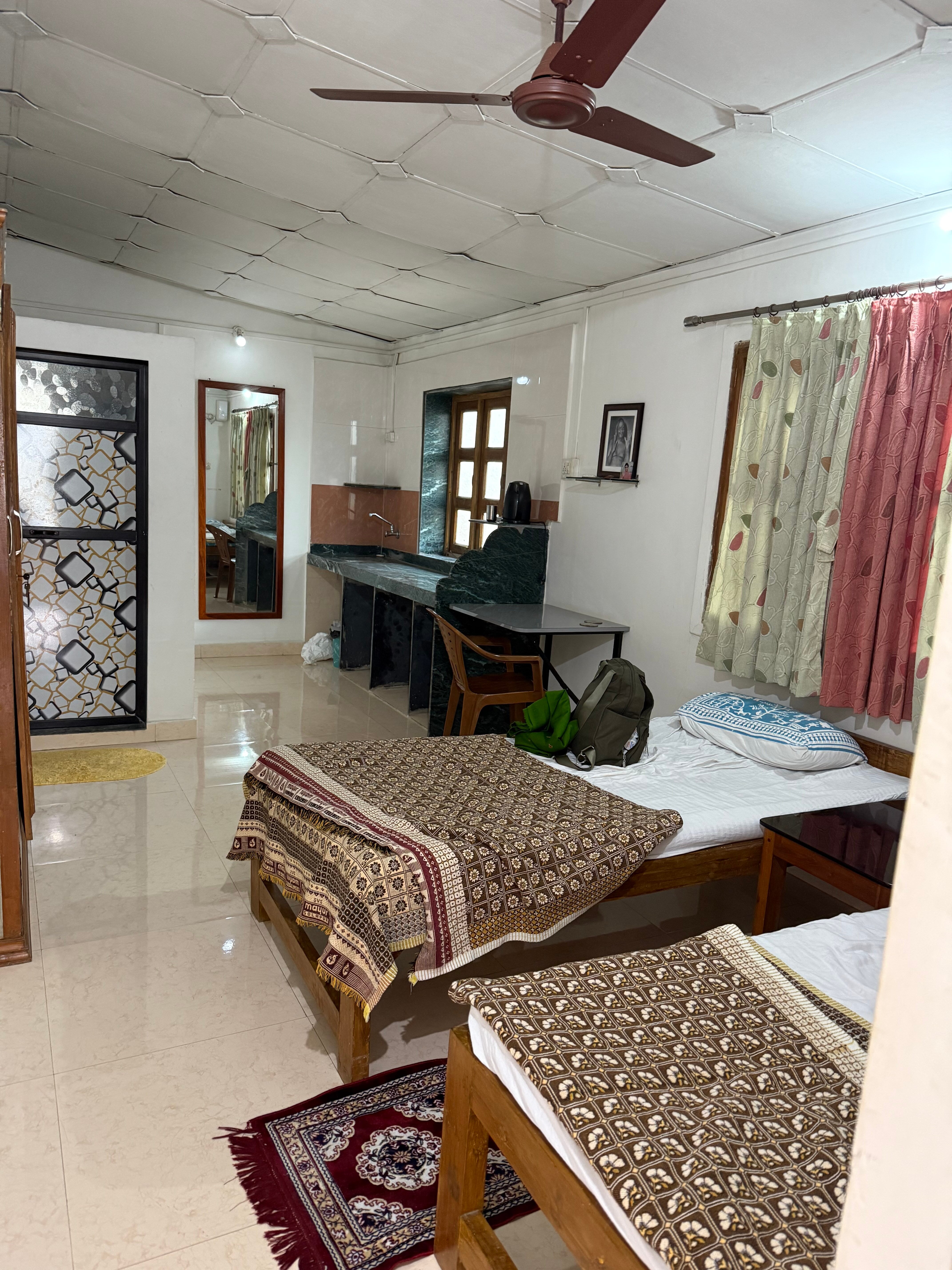 Gurudev Chaya Guest House-浴室