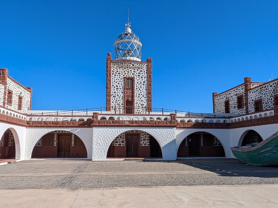 Faro de la Entallada景点图片