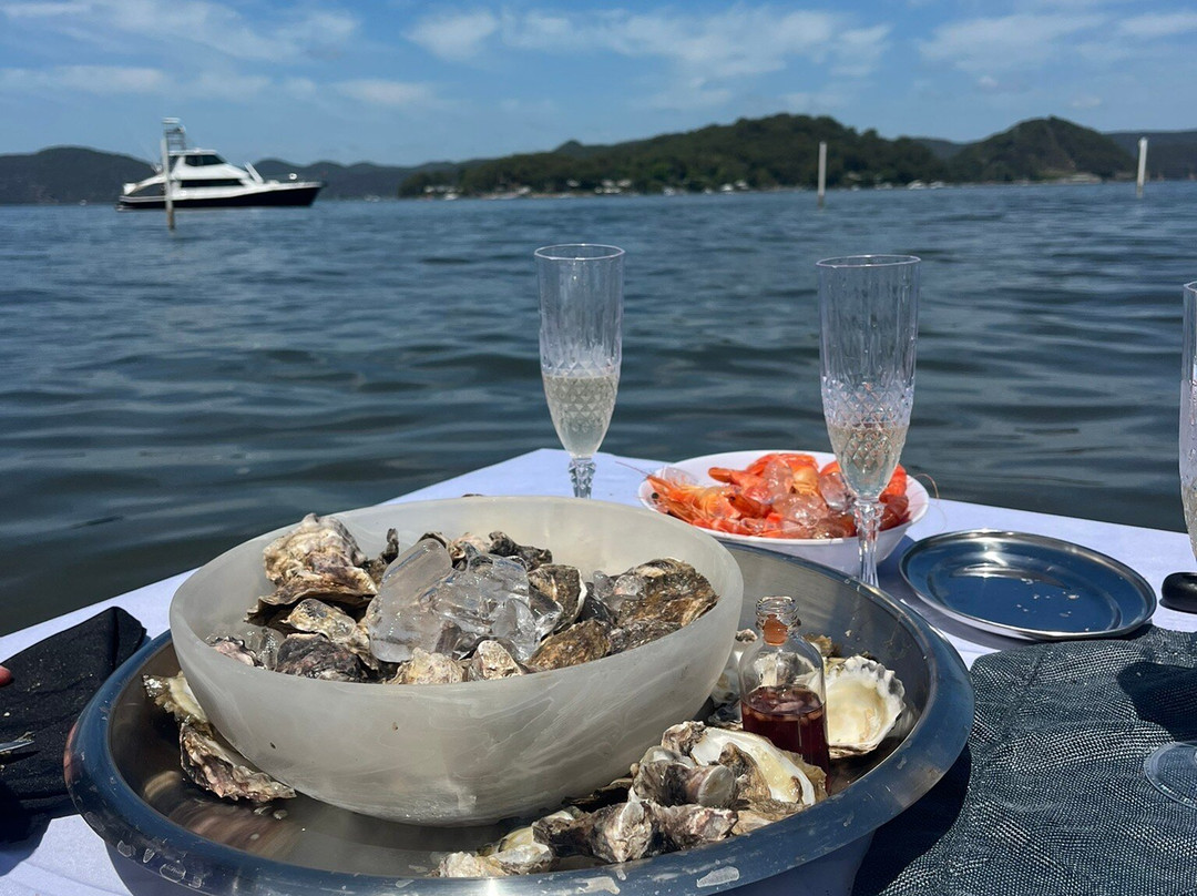 Sydney Oyster Farm Tours景点图片