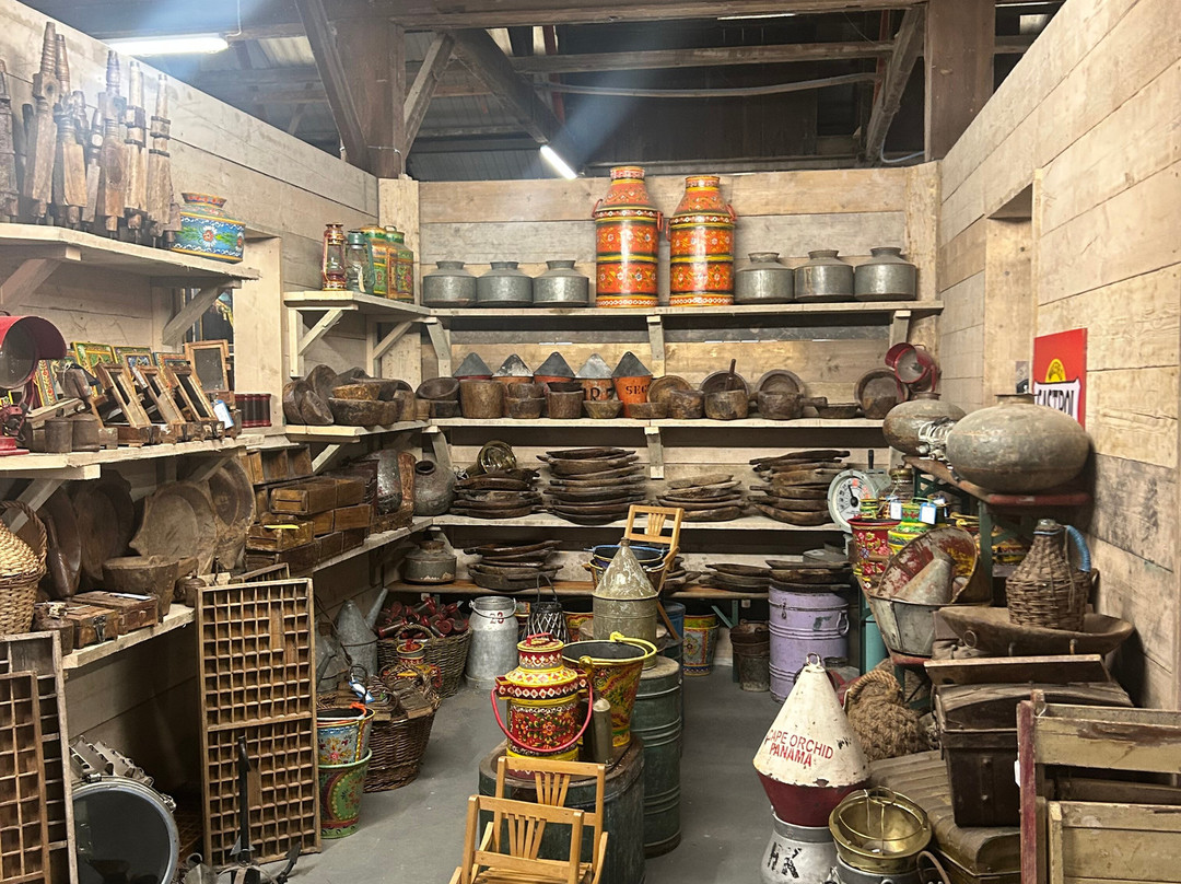 Quirky Duck Antique And Interiors Centre景点图片