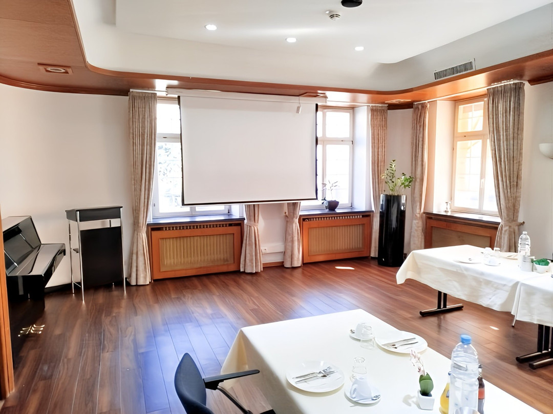 施沃特酒店主图