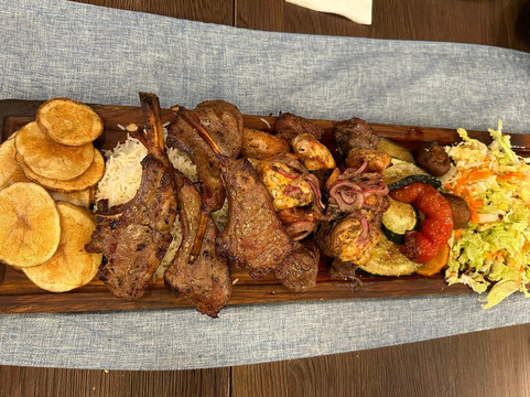 Old Avenue Restaurant and Bakery