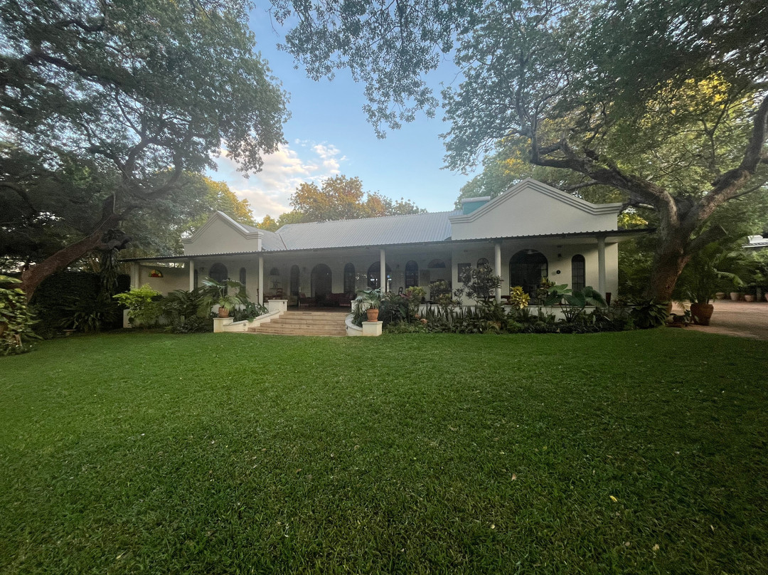 The Courtney Lodge主图