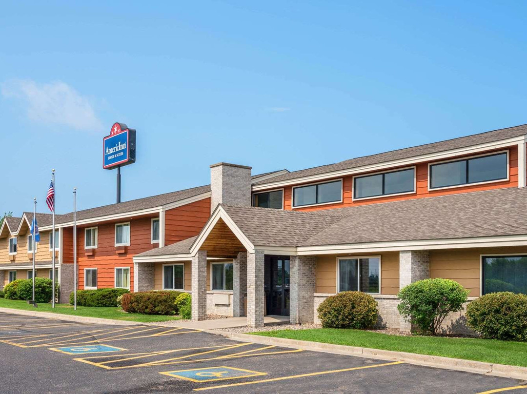 Pierz酒店住宿-AmericInn by Wyndham Little Falls