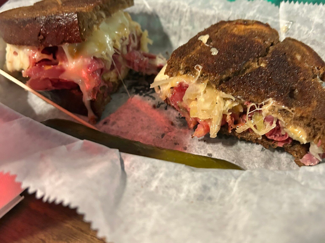 U & I Lounge-特拉弗斯城必去景点