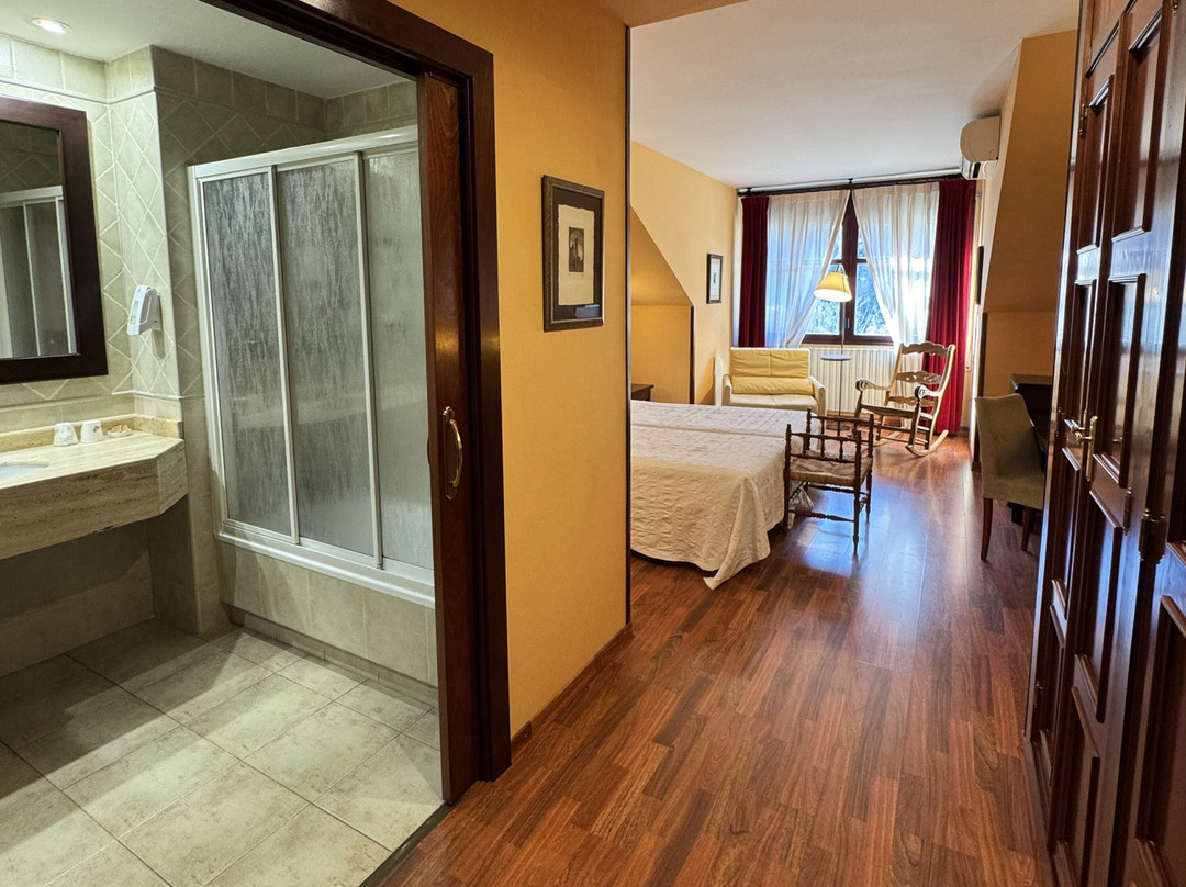 Vilas del Turbon酒店住宿-Hotel Cotiella