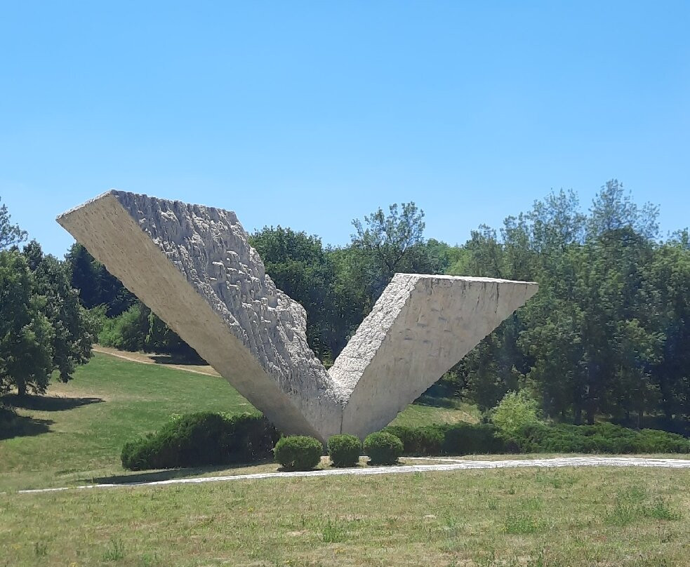 Memorial Park Sumarice-Kragujevac必去景点