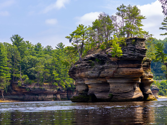 Dells Kayak and Canoe Rentals-威斯康星峡谷必去景点