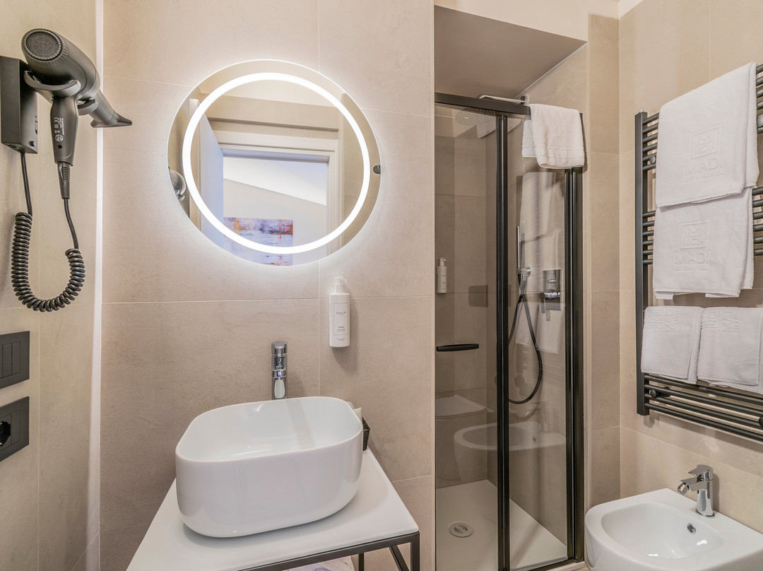 圣米歇尔酒店主图