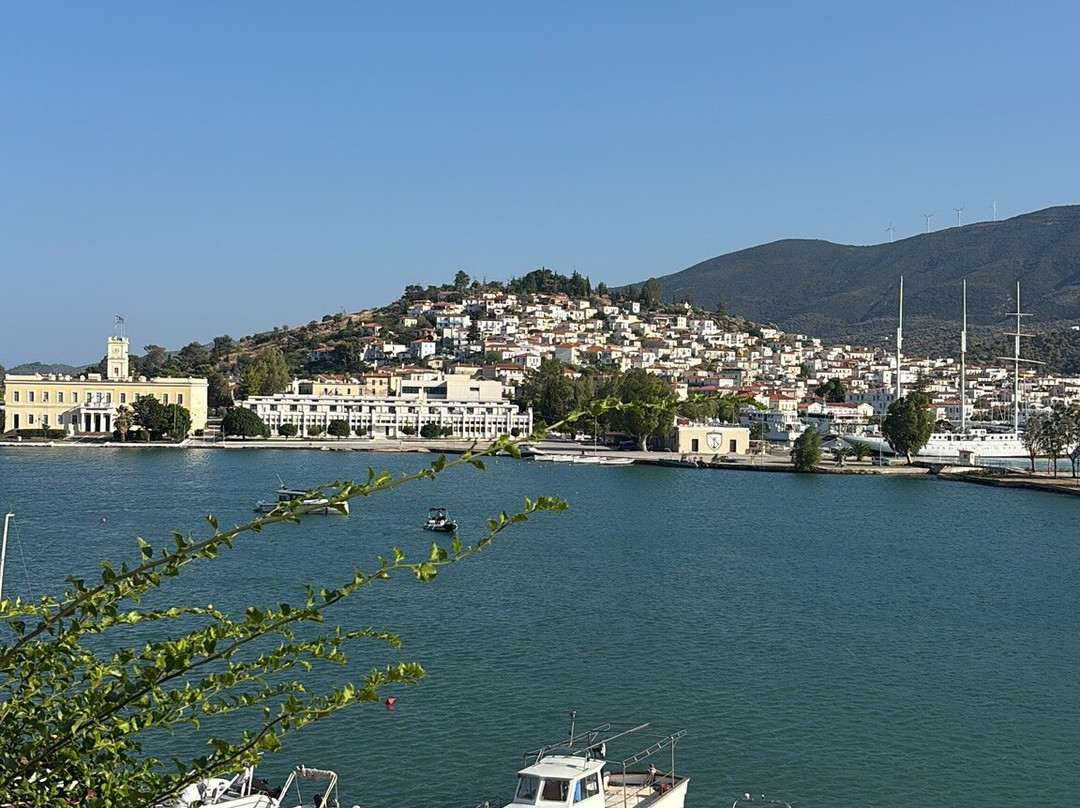 尼基斯田园酒店主图