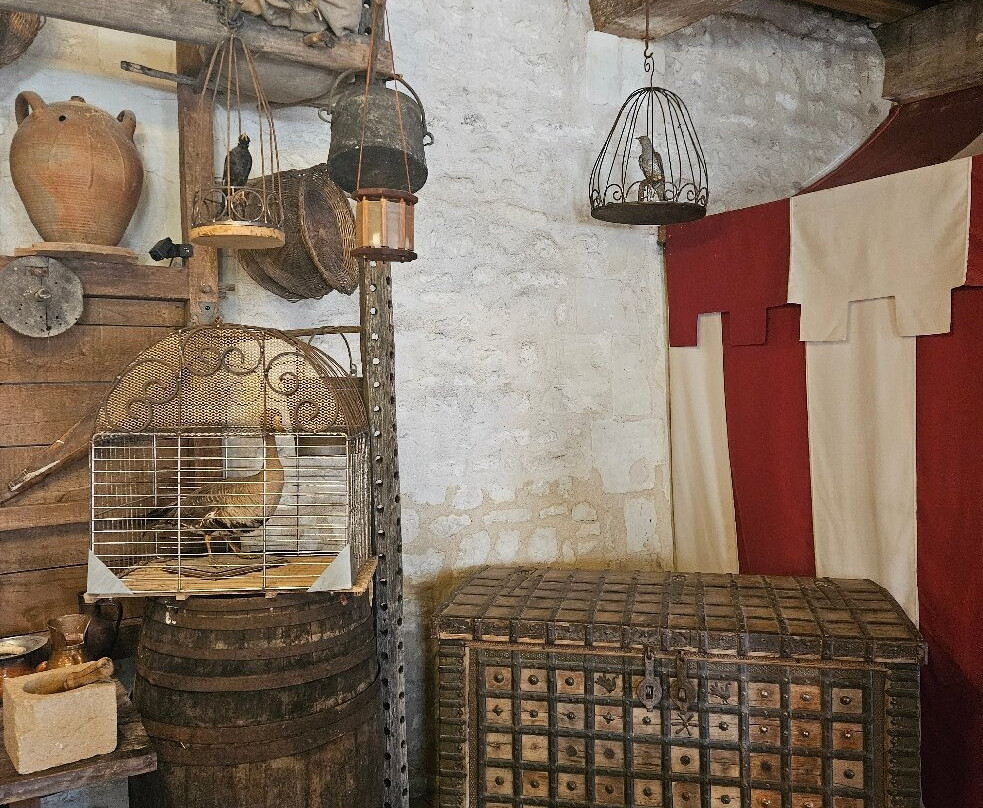 Château de Monts-sur-Guesnes-Monts-sur-Guesnes必去景点