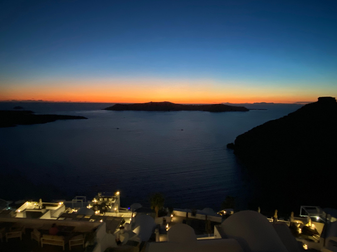 Panoramatic View On Caldera With Three Bells-费拉必去景点