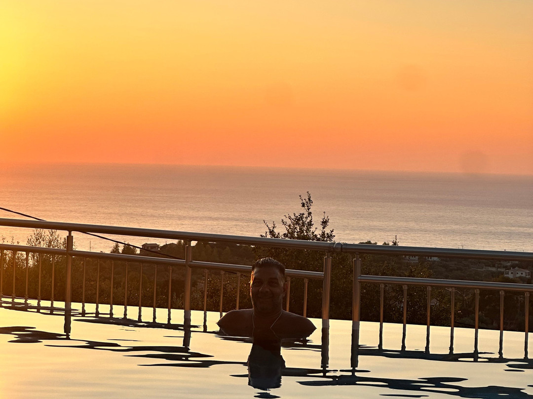 Liogerma Apartments主图