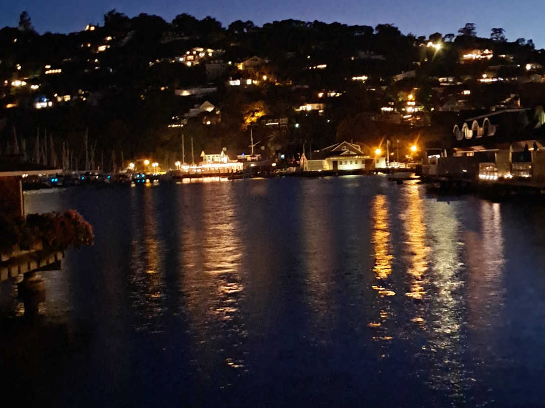 沃特斯艾治酒店主图