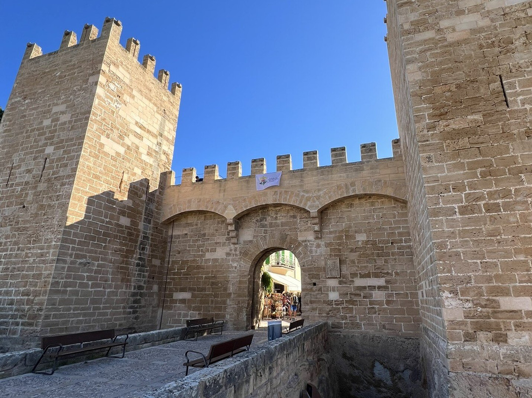 Porta De Mallorca-阿库迪亚必去景点