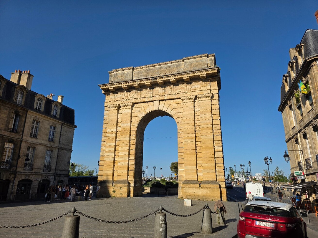 Porte de Bourgogne-波尔多必去景点
