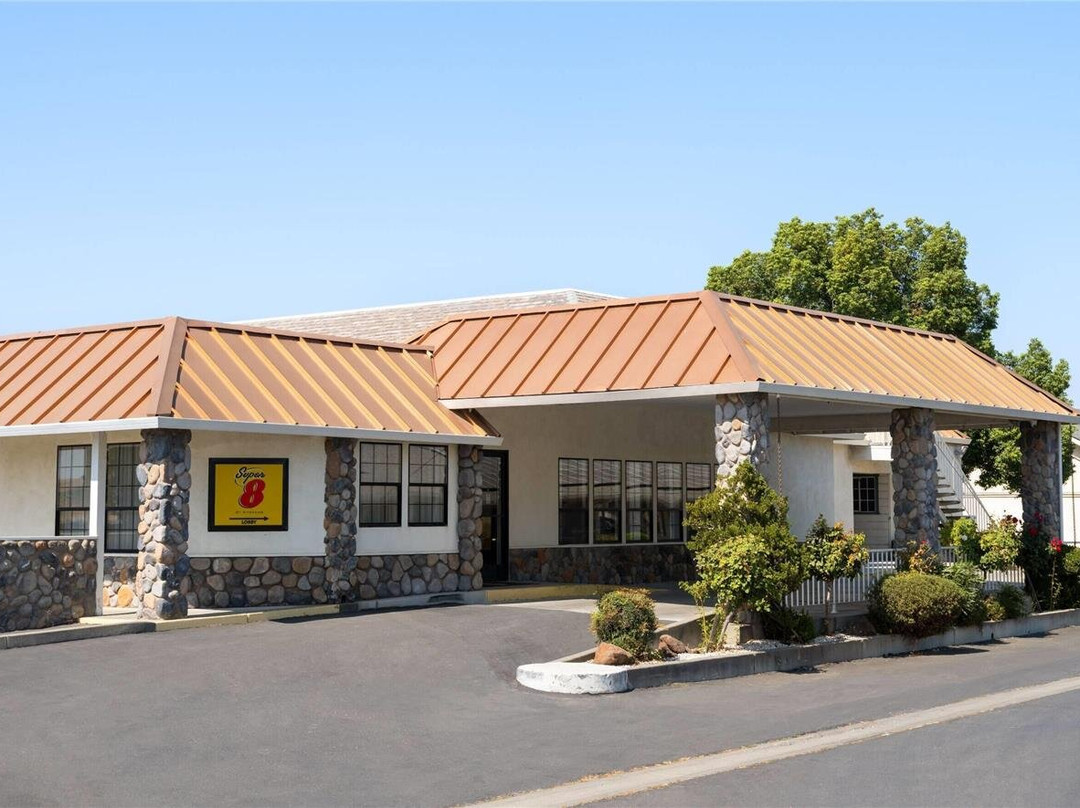 Super 8 by Wyndham Dunnigan