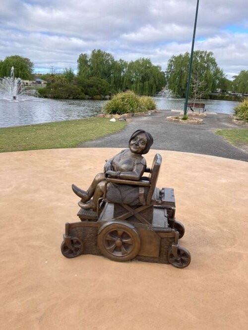 Stella Young Statue-Stawell必去景点