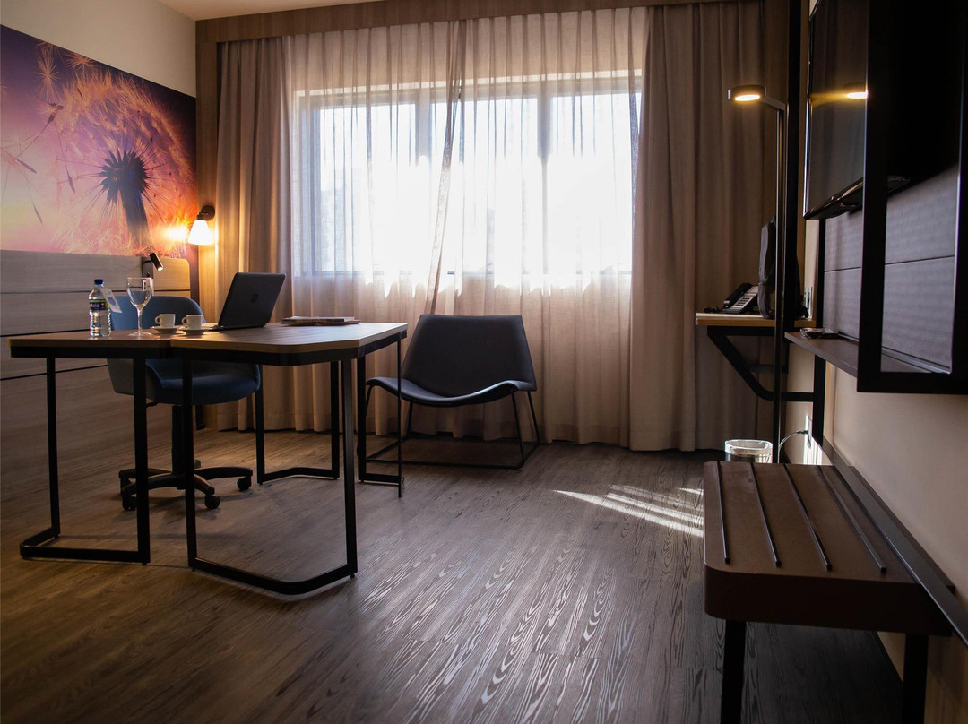 索罗卡巴诺富特酒店主图