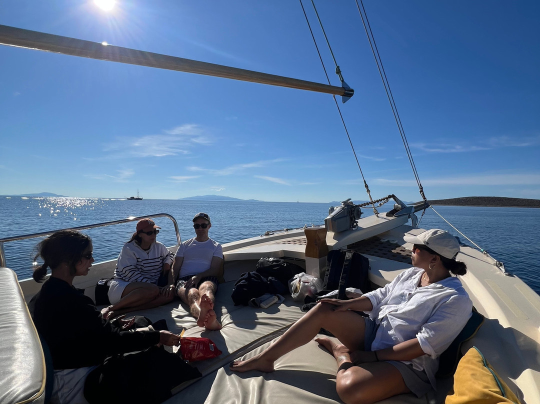 Michael Zeppos - Cruise Boat Day Tours-帕罗斯岛必去景点