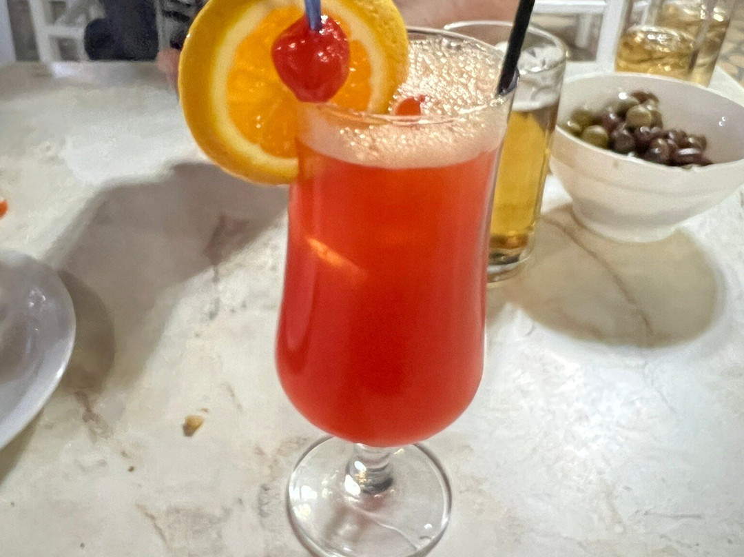 Angela Beach Hotel & Apts主图