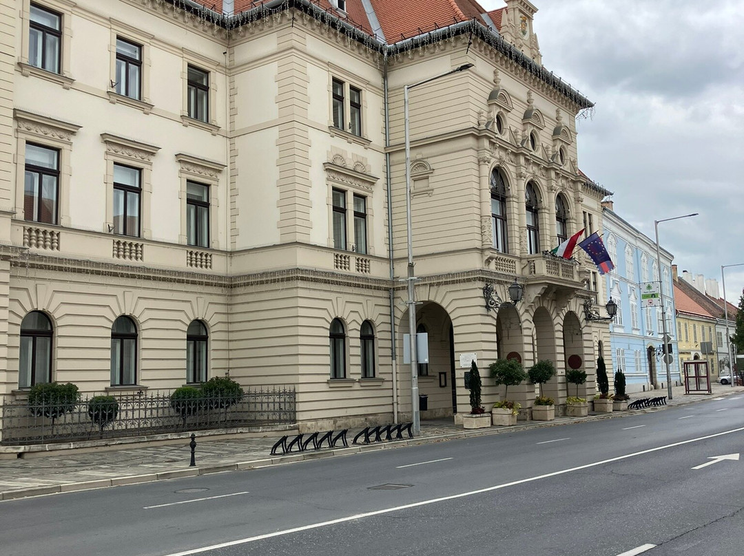 Kormányablak - Mosonmagyaróvár-Mosonmagyarovar必去景点