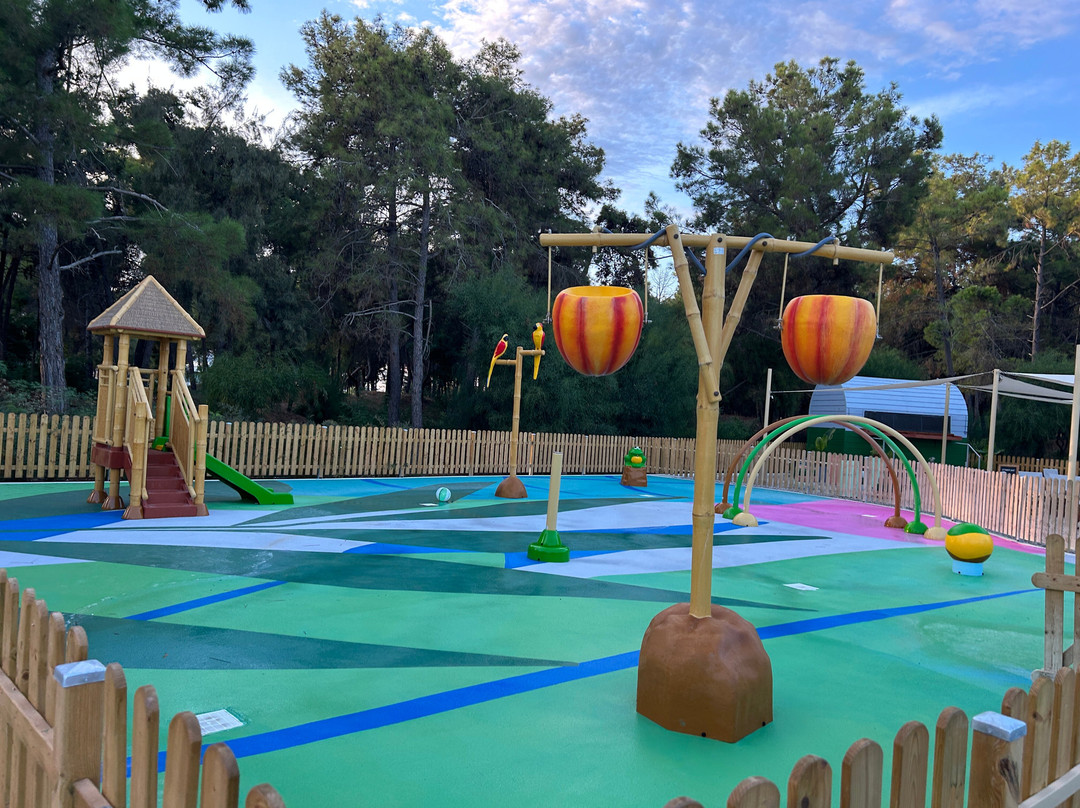 Domes Aulūs Zante, Autograph Collection主图