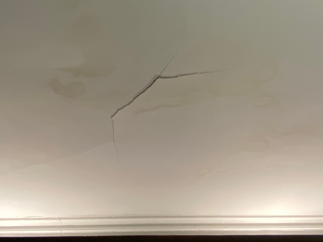 伊利别墅酒店主图