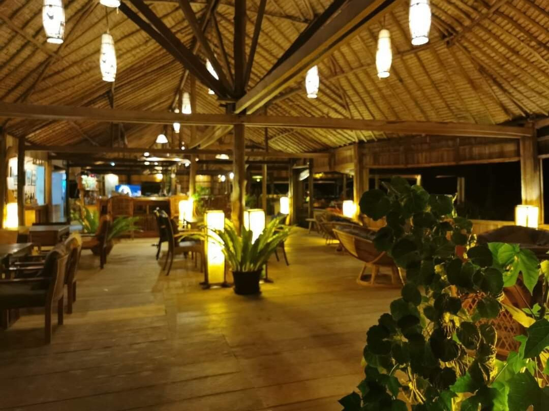 高龙撒冷岛酒店住宿-慵懒海滩酒店