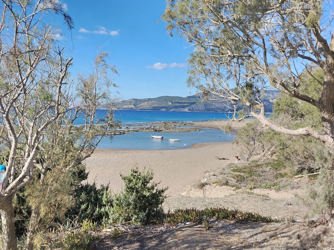 Limni Beach-Apolakkia必去景点