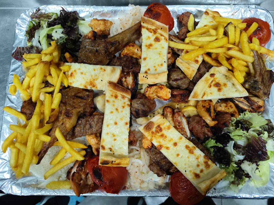 Romanos Restaurant & Cafe