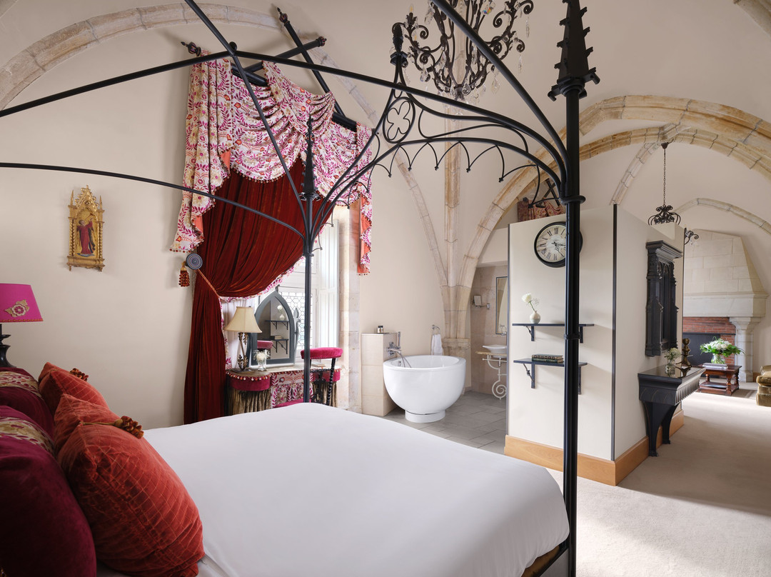 Antheuil酒店住宿-比西耶尔修道院酒店