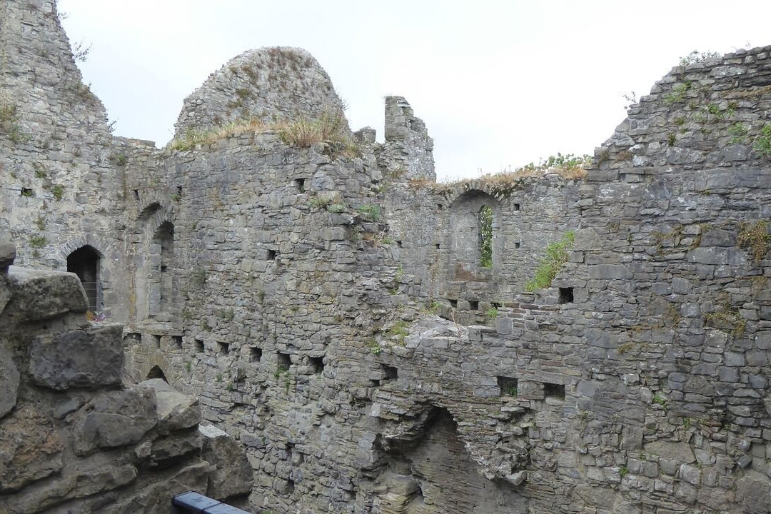 Oystermouth Castle-Mumbles必去景点