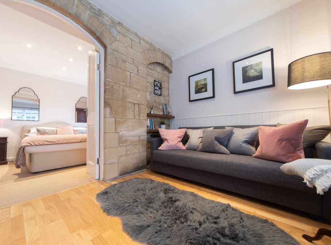 伯利法院酒店主图