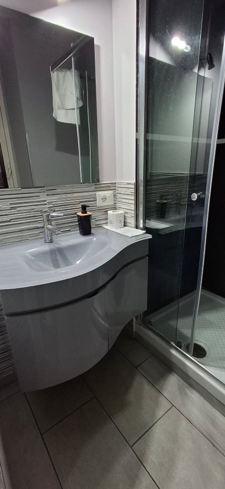 罗马斯玛特假日民宿-浴室