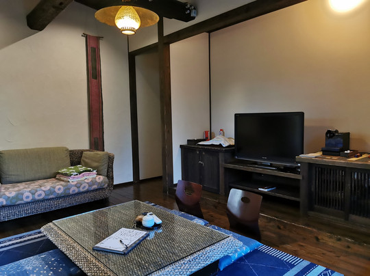 希那文酒店主图