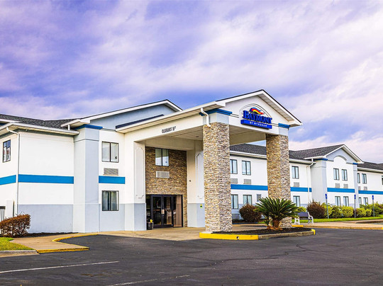 Baymont by Wyndham Port Wentworth