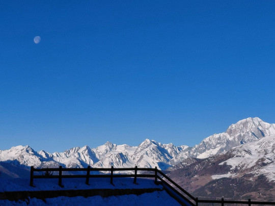 Club Esse Pila 2000主图