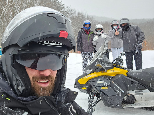 Northern Extremes Snowmobiling-巴特利特必去景点