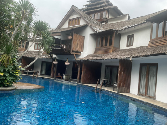 三昧别墅酒店主图