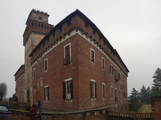 Castello Di Chignolo Po-Chignolo Po必去景点