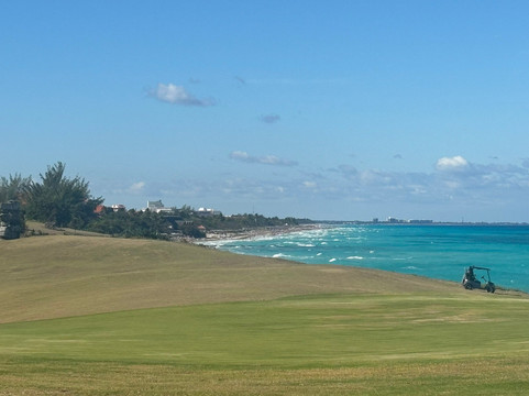 瓦拉德罗高尔夫俱乐部-巴拉德罗必去景点