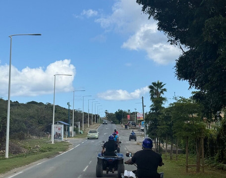 Blue Bubbles Sports & Tours-菲利普斯堡必去景点