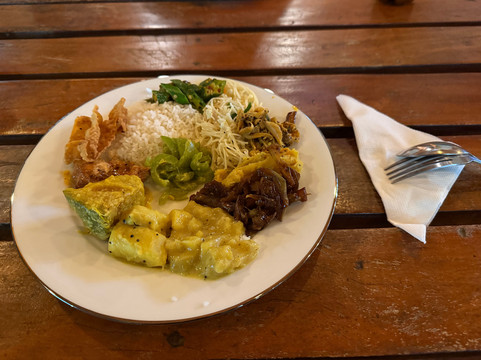 Golden Rainbow Restaurant