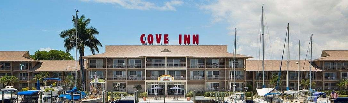 那不勒斯湾海湾酒店主图