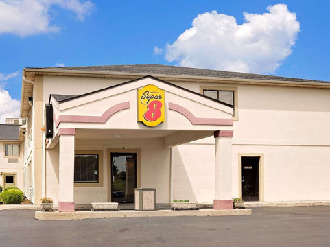 萨默塞特速8酒店主图