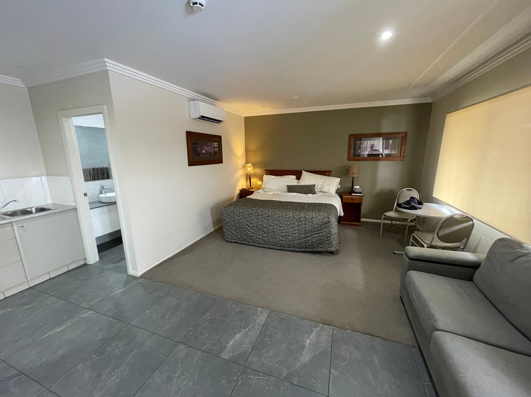 绍布什汽车旅馆主图